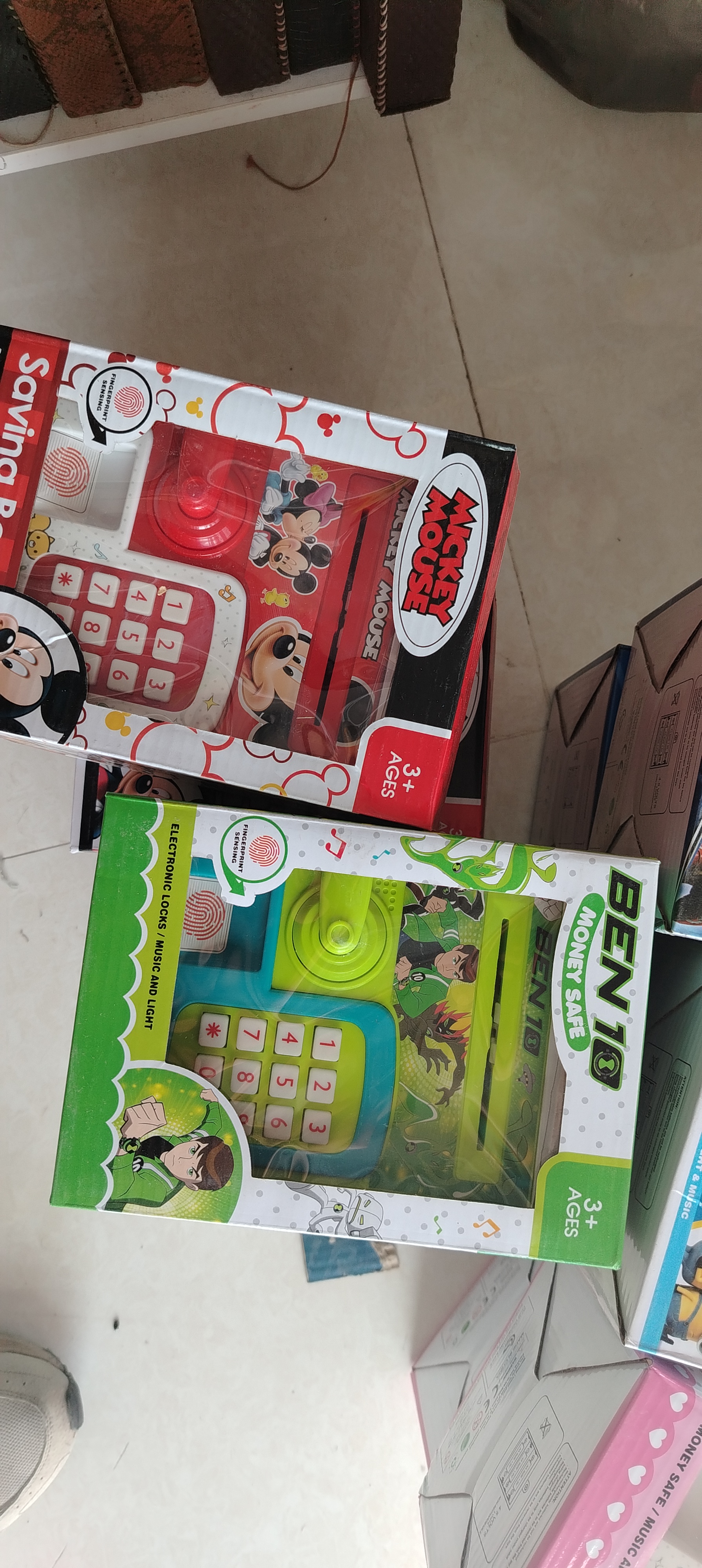 اسباب بازی گاوصندوق 7607