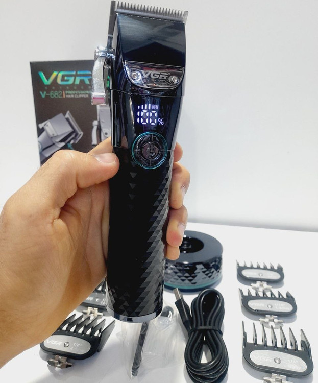 ماشین اصلاح وی جی آر مدل V-682 ضد آب با تیغه استیل